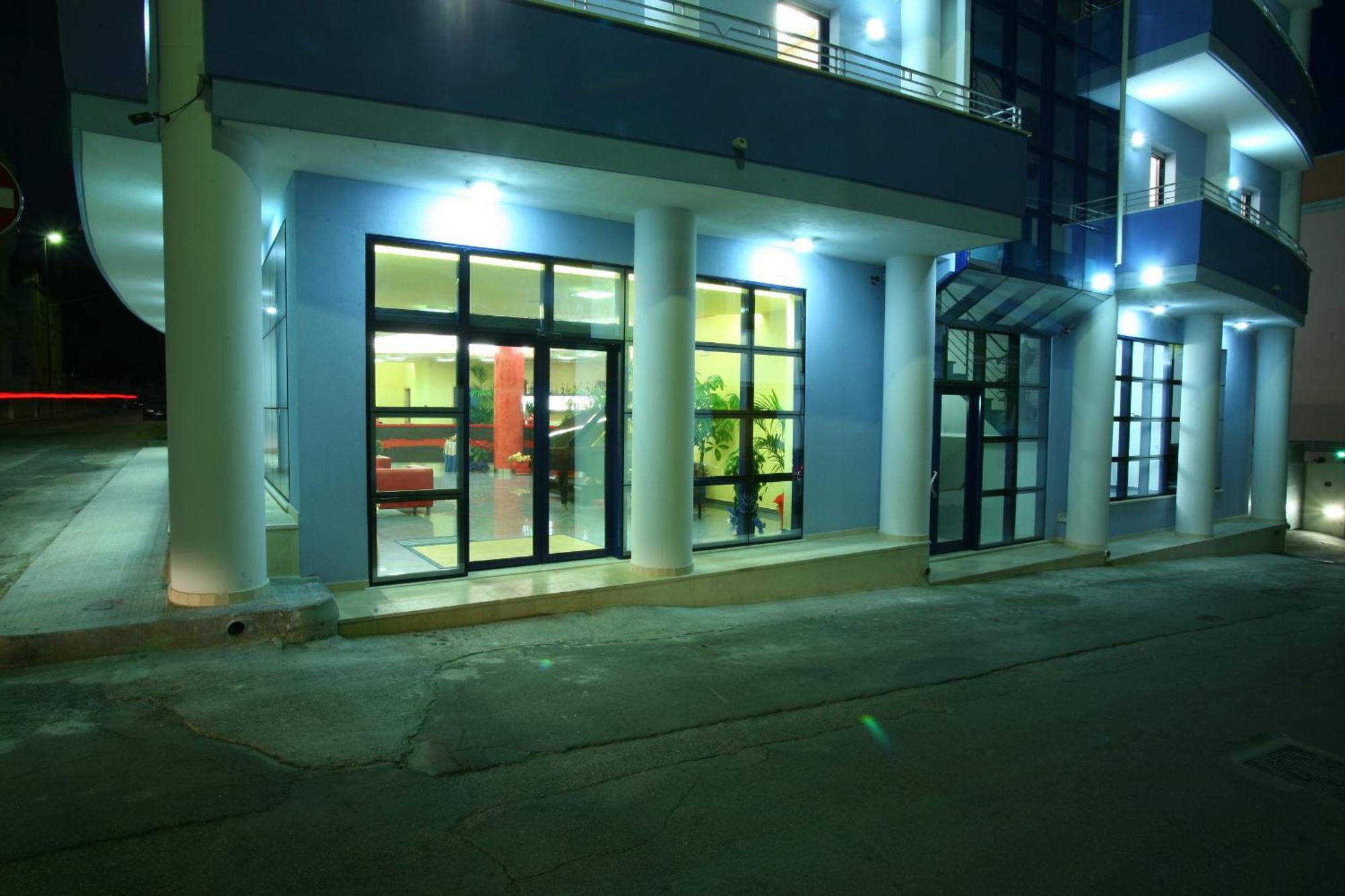 Blu Residence - Hotel Nel Salento Casarano Exterior photo